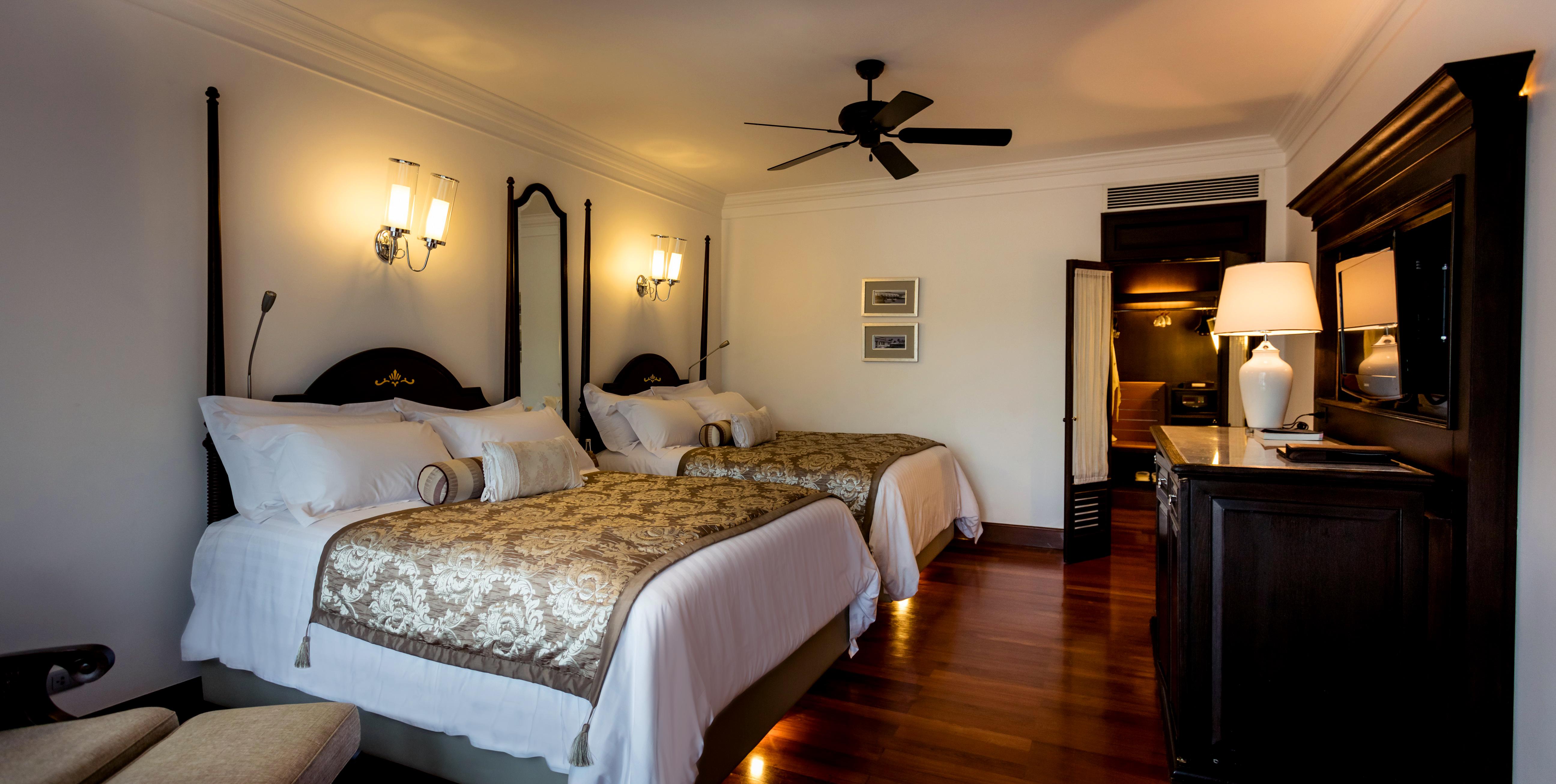 Centara Grand Beach Resort&Villas SHA Extra Plus HHQ Exterior foto A room at the hotel
